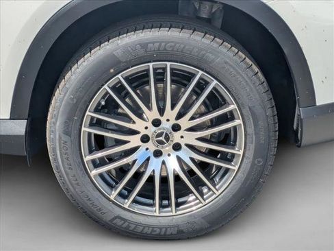 New 2026 Mercedes-Benz GLC 300 4MATIC image 9