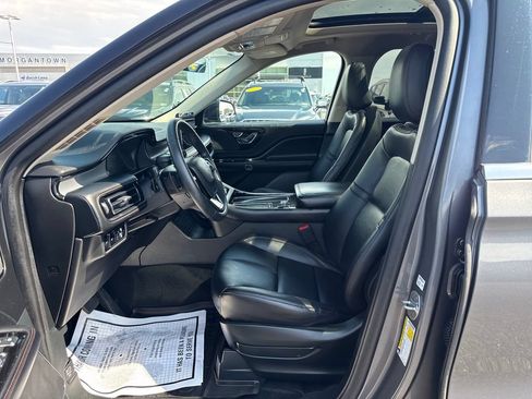 Used 2023 Lincoln Aviator AWD w/ Premium Package image 31