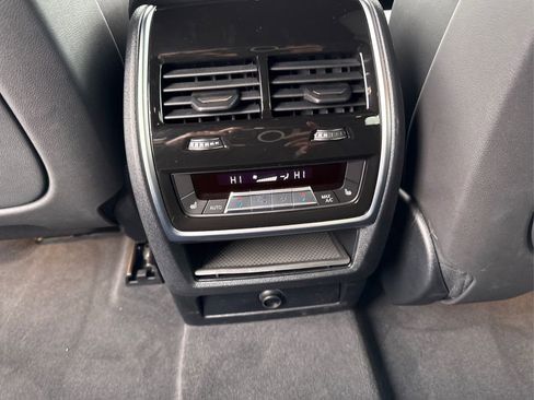 Used 2022 BMW X5 xDrive40i w/ Climate Comfort Package image 36