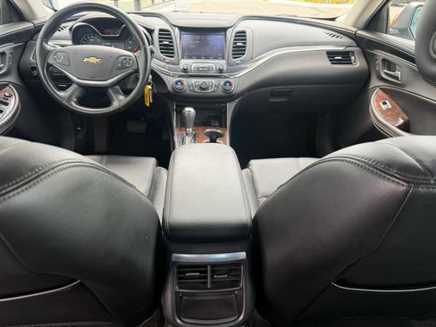 Used 2014 Chevrolet Impala LT w/ Convenience Package FWD image 10