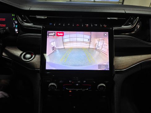 Used 2022 Jeep Grand Cherokee Summit image 36