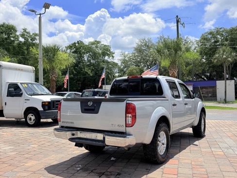 Used 2018 Nissan Frontier SV AWD/4WD image 5