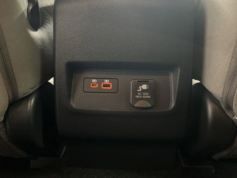 Used 2022 Nissan Frontier SV image 25