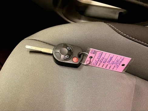 Used 2016 Ford Escape SE image 14