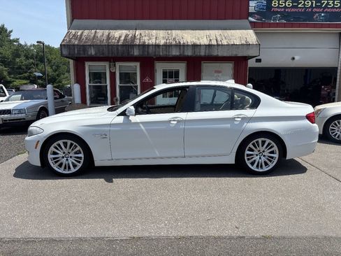 Used 2011 BMW 550i xDrive Sedan AWD/4WD image 1