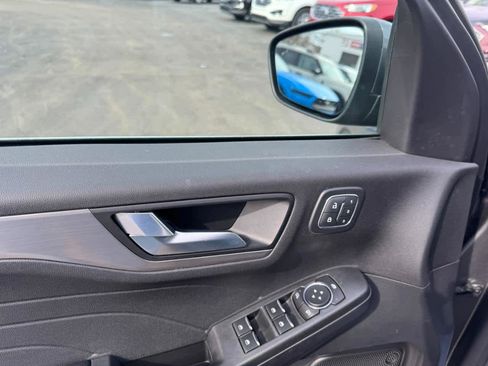 Used 2022 Ford Escape Titanium AWD/4WD image 21