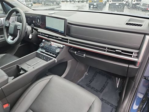 Used 2025 Hyundai Santa Fe Limited FWD image 30