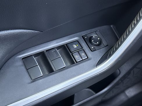 Used 2019 Toyota RAV4 XLE Premium FWD image 17