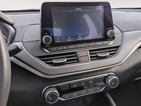 Certified 2024 Nissan Altima 2.5 SR image 17