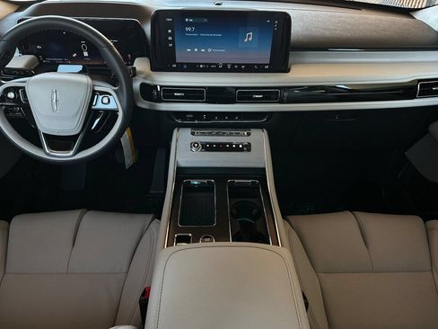 New 2026 Lincoln Aviator Reserve w/ Luxury Package RWD image 12