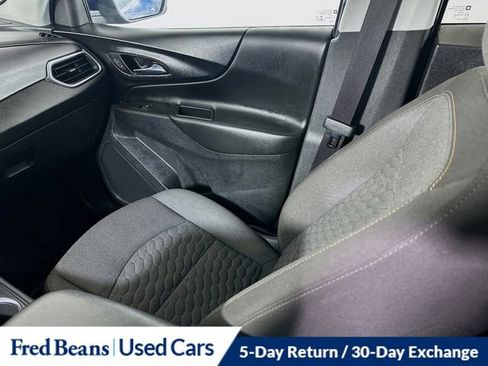 Used 2021 Chevrolet Equinox LT image 24
