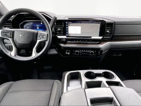 Used 2023 Chevrolet Silverado 1500 LT Trail Boss image 7