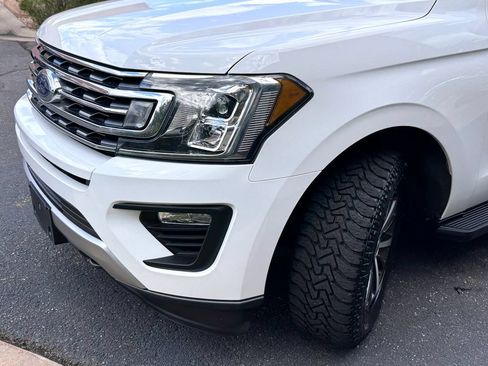 Used 2018 Ford Expedition XLT AWD/4WD image 5