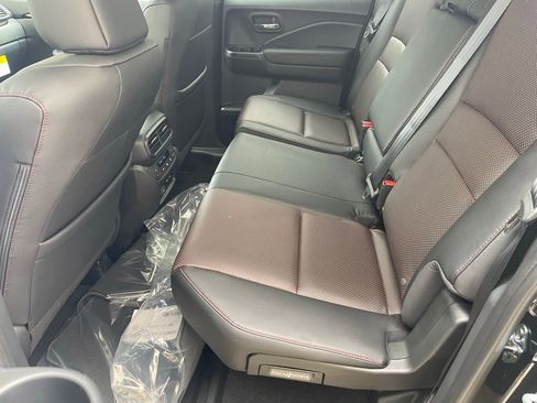 New 2026 Honda Ridgeline Black Edition image 10