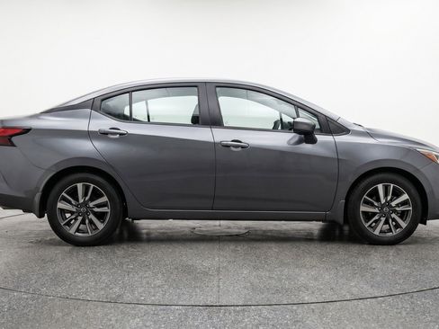 Used 2025 Nissan Versa SV FWD image 11