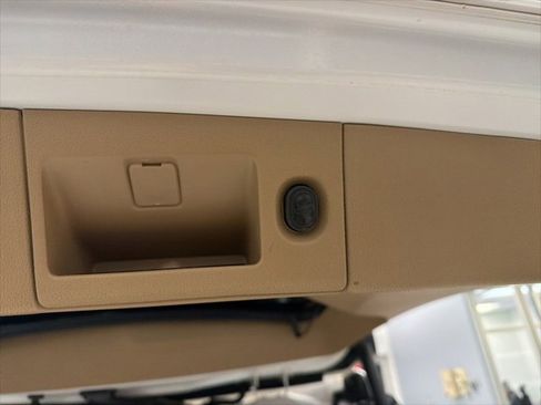 Used 2019 Cadillac Escalade ESV Platinum image 27