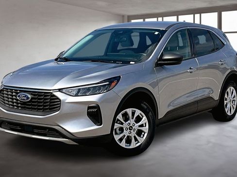 Used 2023 Ford Escape Active w/ Tech Pack #1 image 2