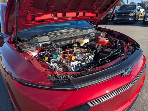 New 2026 Chevrolet Equinox EV LT image 38