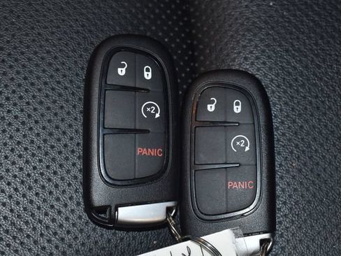 Used 2021 Jeep Cherokee Latitude Lux AWD/4WD image 35