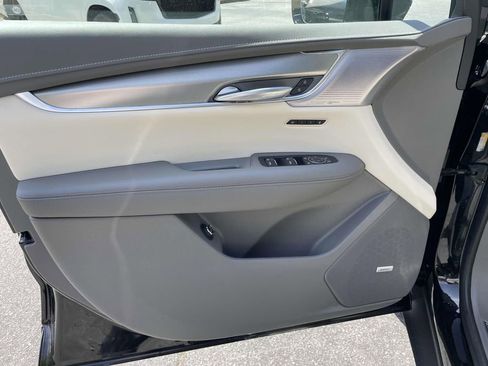 New 2025 Cadillac XT5 Premium Luxury image 17