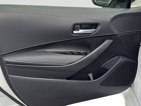 Used 2025 Toyota Corolla SE image 15