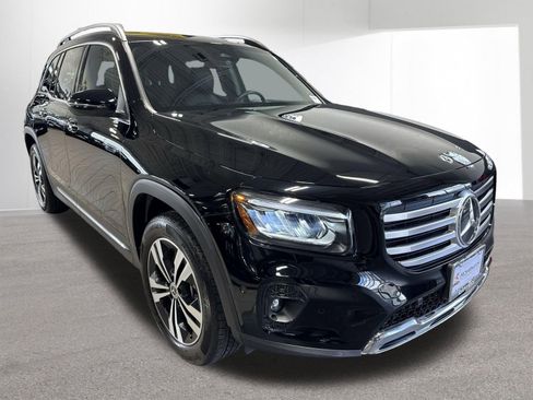 Used 2025 Mercedes-Benz GLB 250 image 9