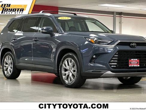 Certified 2024 Toyota Grand Highlander AWD image 1
