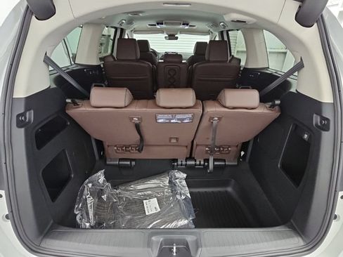New 2026 Honda Odyssey Touring image 36