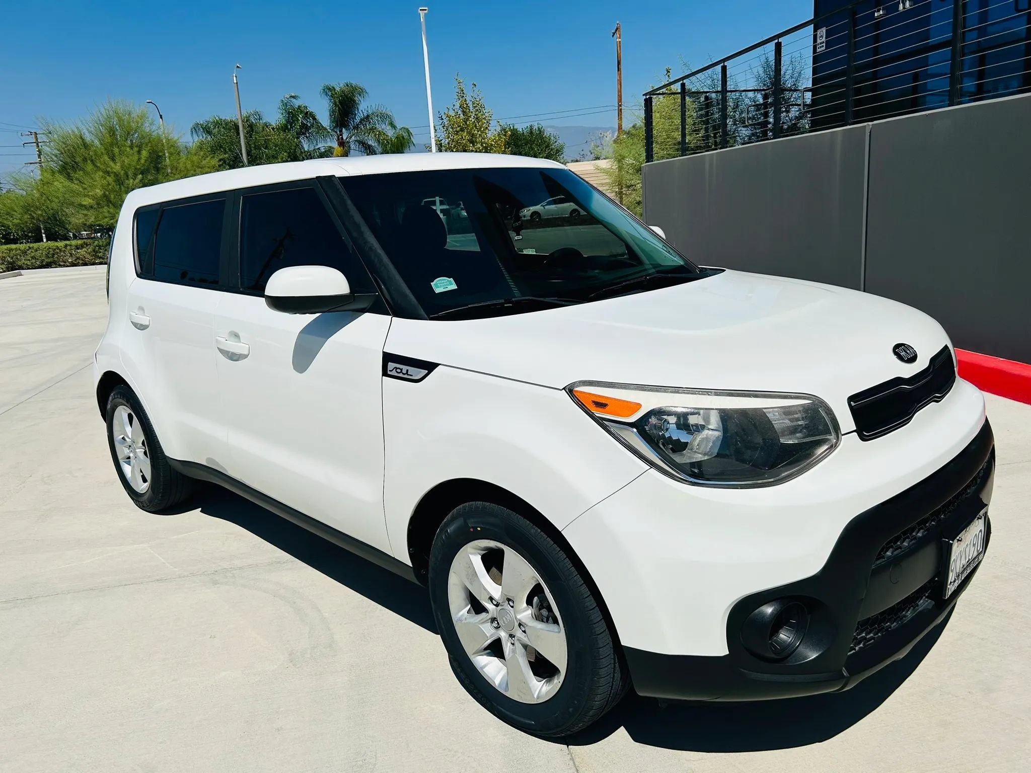 Used 2017 Kia Soul FWD image 9