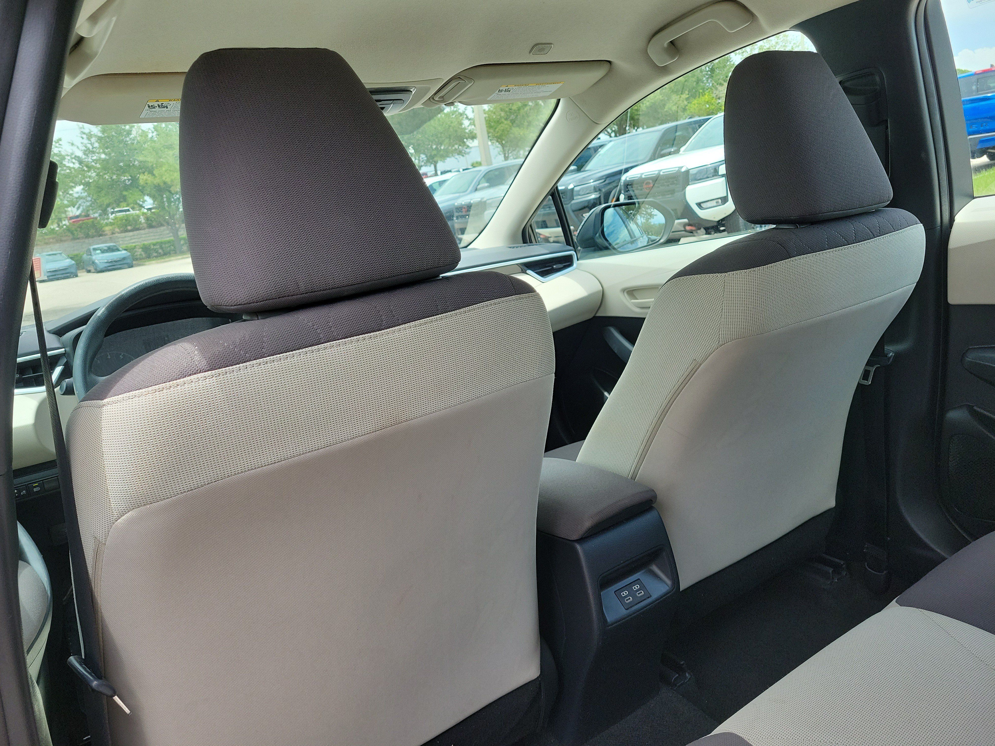 Used 2023 Toyota Corolla LE FWD image 18