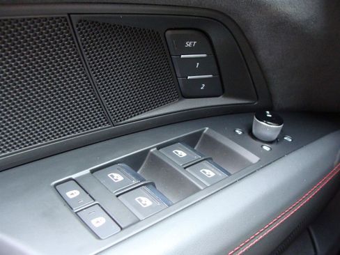 Used 2023 Audi RS e-tron GT AWD/4WD image 31