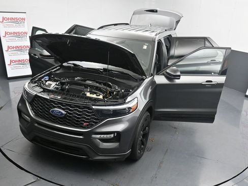 Used 2020 Ford Explorer ST w/ ST Street Pack image 26