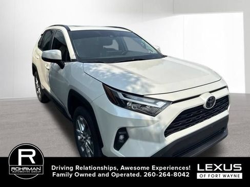 Used 2022 Toyota RAV4 XLE Premium AWD/4WD image 3