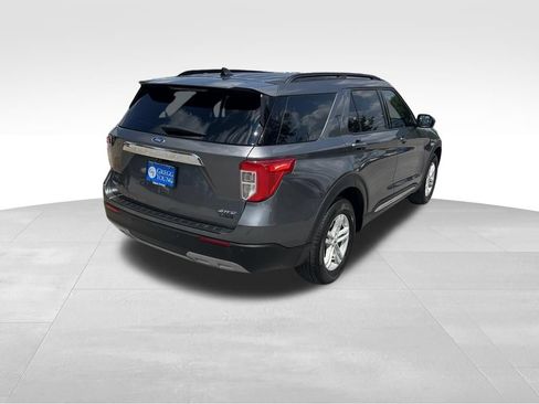Used 2024 Ford Explorer XLT w/ Equipment Group 202A AWD/4WD image 7