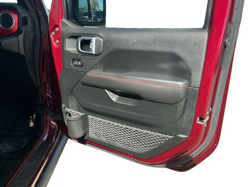 Used 2021 Jeep Gladiator Rubicon AWD/4WD image 16