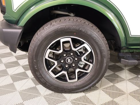 Used 2024 Ford Bronco Outer Banks AWD/4WD image 18