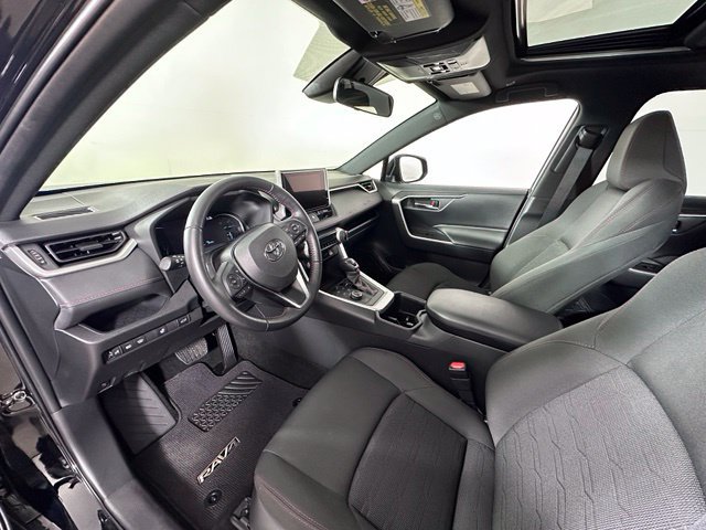 Used 2024 Toyota RAV4 SE AWD/4WD image 12
