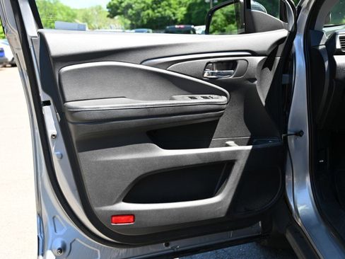 Used 2018 Honda Ridgeline RTL image 17
