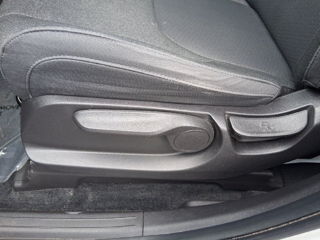Used 2022 Kia Carnival LX FWD image 13