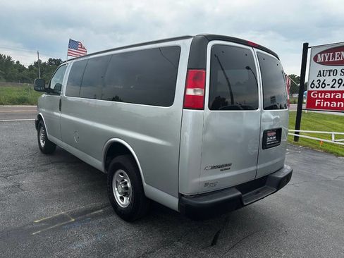 Used 2016 Chevrolet Express 2500 LS image 8