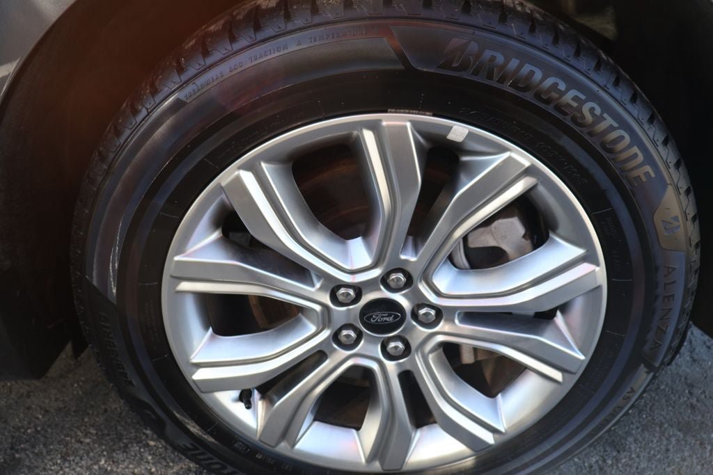 Used 2024 Ford Edge Titanium AWD/4WD image 13