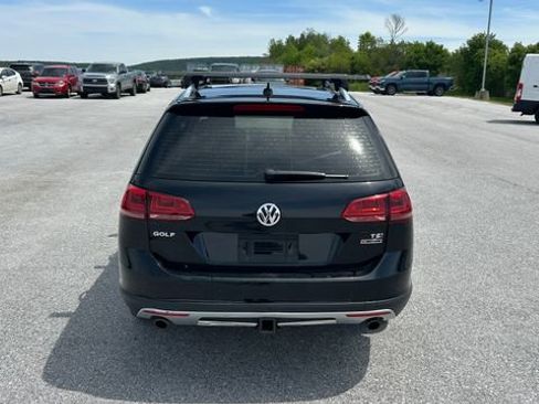Used 2017 Volkswagen Golf Alltrack SE AWD/4WD image 6