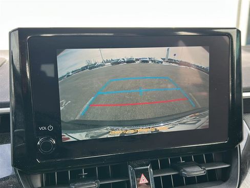 Used 2023 Toyota Corolla LE image 8