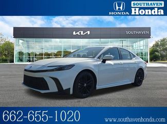 Used 2025 Toyota Camry SE FWD video 1