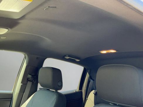 Used 2023 Chevrolet Colorado W/T image 17