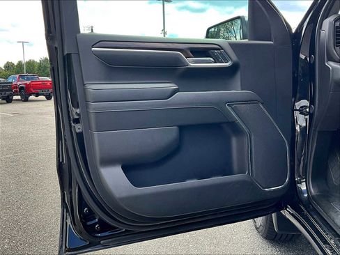 Used 2024 GMC Sierra 1500 SLT image 25