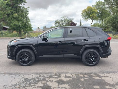Used 2022 Toyota RAV4 LE AWD/4WD image 20