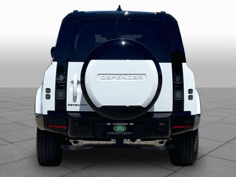 New 2026 Land Rover Defender 110 X-Dynamic SE AWD/4WD image 4