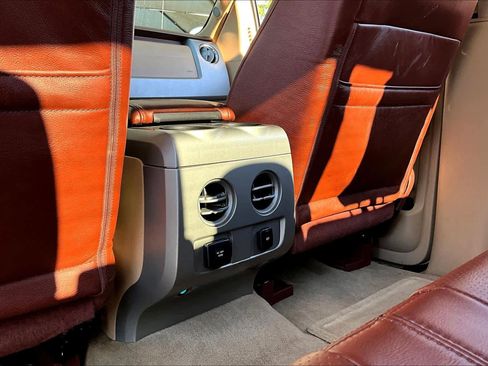 Used 2013 Ford F150 King Ranch w/ King Ranch Luxury Pkg image 33