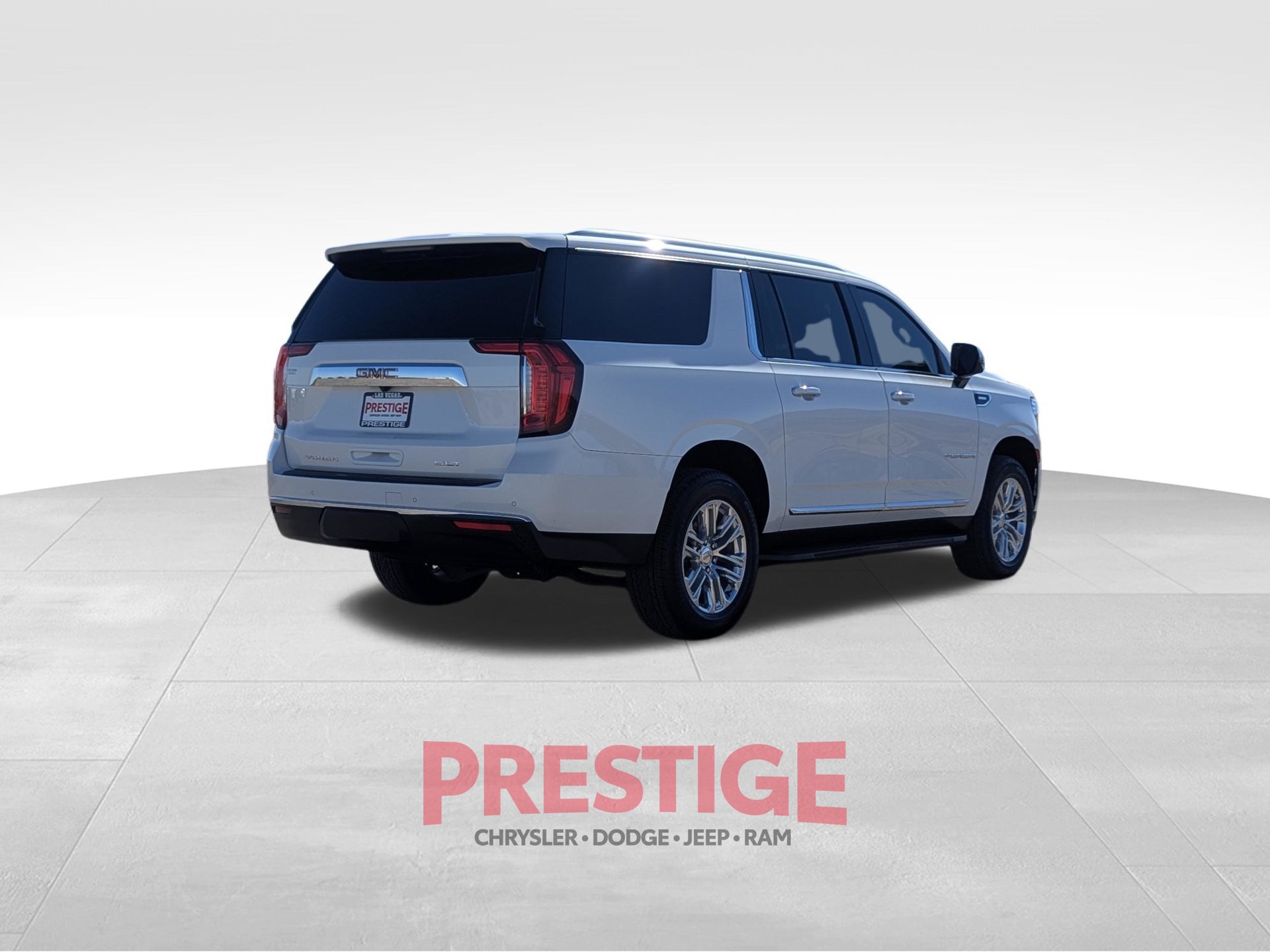 Used 2024 GMC Yukon XL SLT w/ SLT Premium Package AWD/4WD image 8